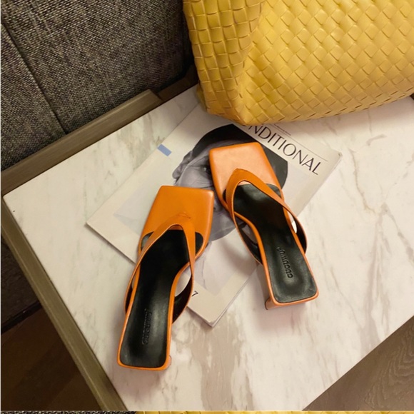 Sandals - Picture 2 of 4